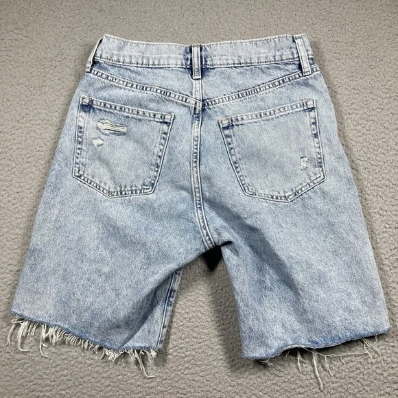 Gap High Rise Loose Bermuda Shorts Womens 2/26 Light Wash Distressed Raw Hem - Picture 11 of 16